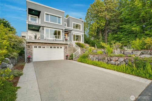 1425 S Sunset Dr, Tacoma, WA, 98465-1234 | Card Image