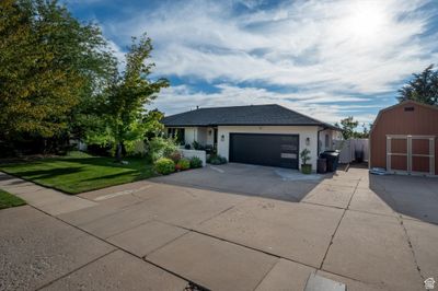 1540 E James Dr S, House other with 4 bedrooms, 2 bathrooms and 6 parking in Fruit Heights UT | Image 3