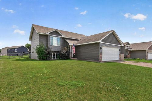 1536 Ponderosa Ln, New Richmond, WI, 54017-6653 | Card Image