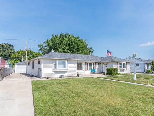 8818 S Kildare Ave, Hometown, IL, 60456-1143 | Card Image