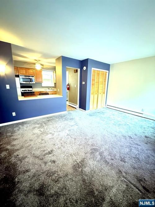 265 Elm, Elmwood Park, NJ, 07407 | Card Image