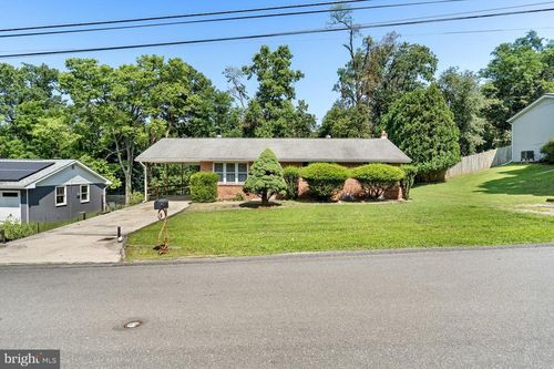 222 Oak Knoll Rd, NEW CUMBERLAND, PA, 17070-2837 | Card Image