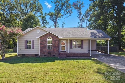 914 Woodside Dr, Kings Mountain, NC, 28086-2557 | Card Image