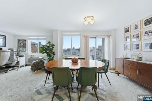 320 Anderson Ave, Fairview, NJ, 07022-1432 | Card Image