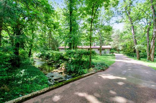 627 Georgetown Dr, Nashville, TN, 37205-2621 | Card Image