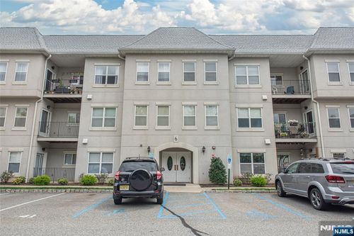 607 Brittany Dr, Wayne, NJ, 07470-3256 | Card Image