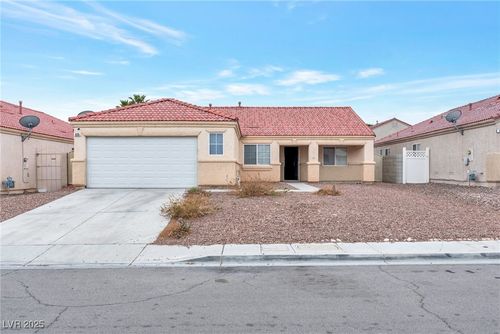 635 Dry Valley Ave, North Las Vegas, NV, 89031-1761 | Card Image