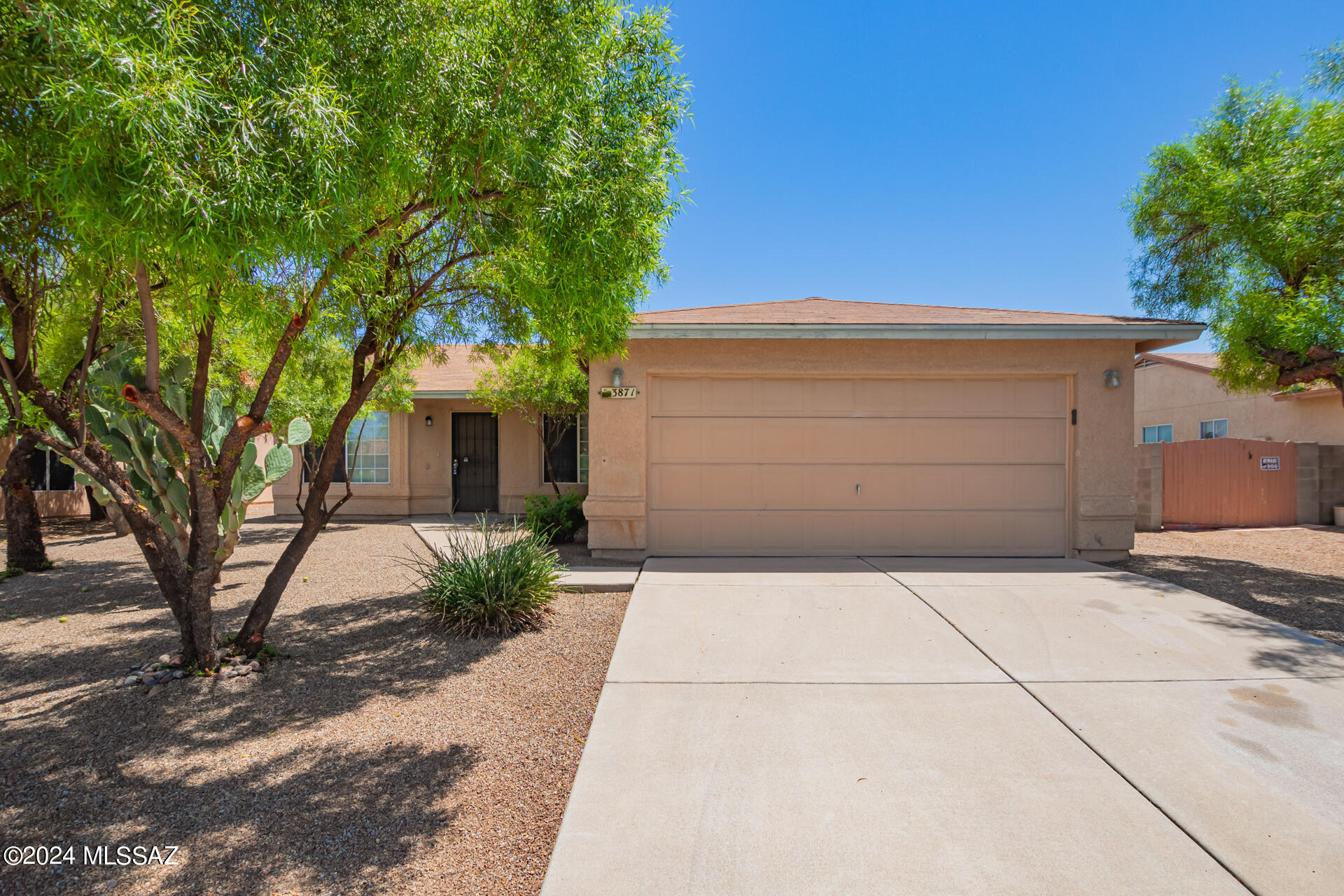 Desert Lake Dr, Tucson, AZ 85730