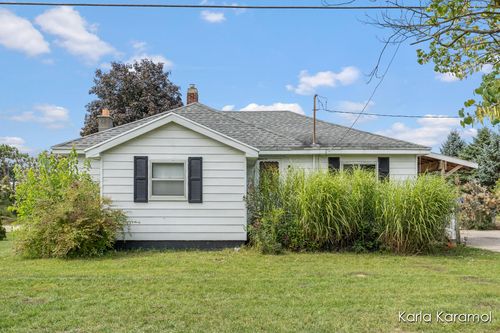 10425 Northland Dr Ne, Rockford, MI, 49341-8007 | Card Image