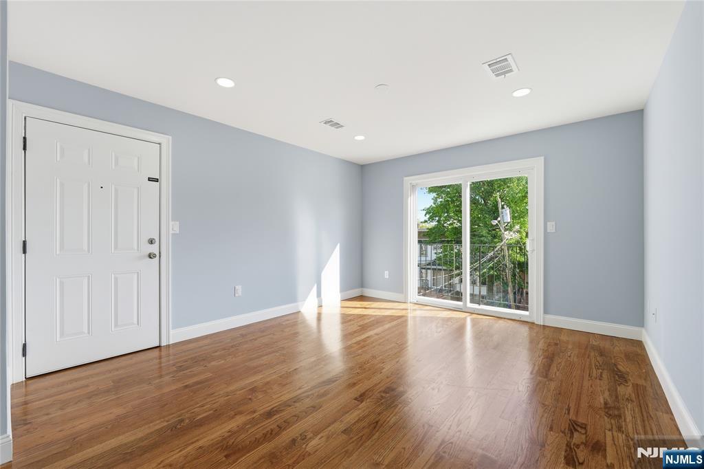 Residential Income in Newark 4