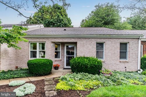 36 Woodland Est, LEBANON, PA, 17042-6556 | Card Image