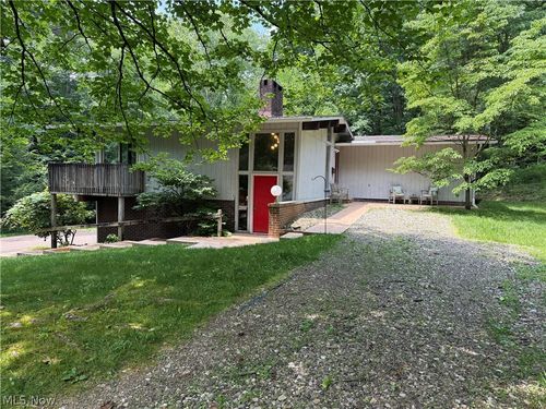 126 Stoney Creek Dr, Millersburg, OH, 44654-1015 | Card Image