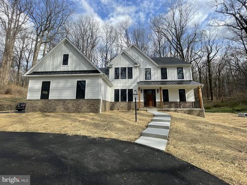3896 Coventryville Rd, Pottstown, PA, 19465-8905 | Card Image