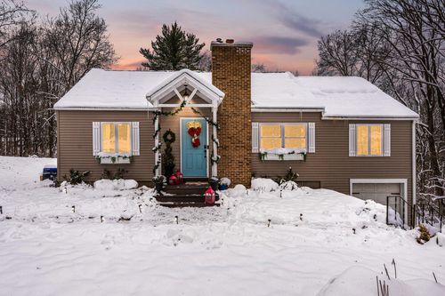 2631 W Halbert Rd, Battle Creek, MI, 49017-8083 | Card Image