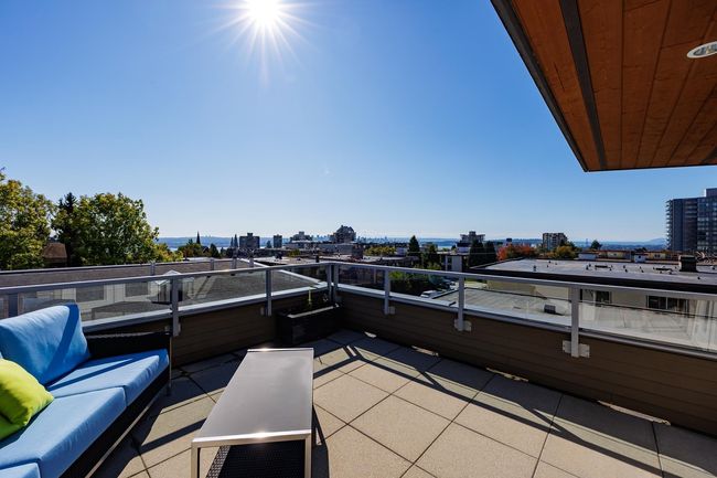 228 E 12th Street, Townhouse with 5 bedrooms, 4 bathrooms and 1 parking in North Vancouver BC | Image 24