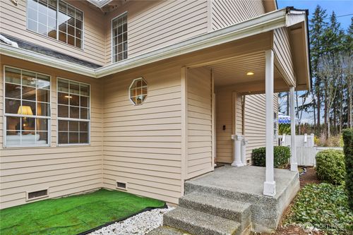 13316 Ne 89th St, Redmond, WA, 98052-1998 | Card Image