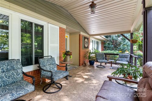 179 Marlborough Rd, Asheville, NC, 28804-1425 | Card Image