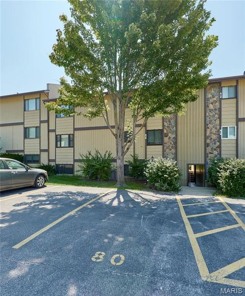 80-80 Lemans Ct, Lake St Louis, MO, 63367-1147 | Card Image
