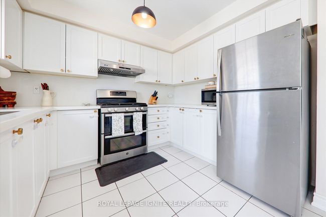 2 - 2603 Deputy Minister Path, Condo with 3 bedrooms, 3 bathrooms and 1 parking in Oshawa ON | Image 13