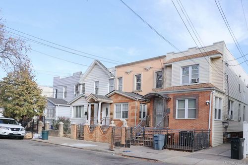 8735 129th St, Richmond Hill, NY, 11418-2728 | Card Image