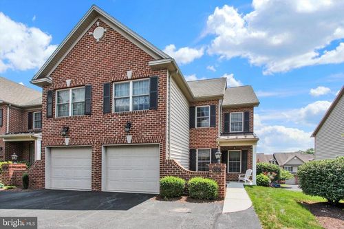 5050 Mendenhall Dr, MECHANICSBURG, PA, 17050-8355 | Card Image