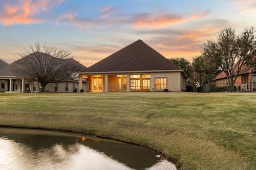 9317 Grandview Dr, Denton, TX, 76207-6629 | Card Image