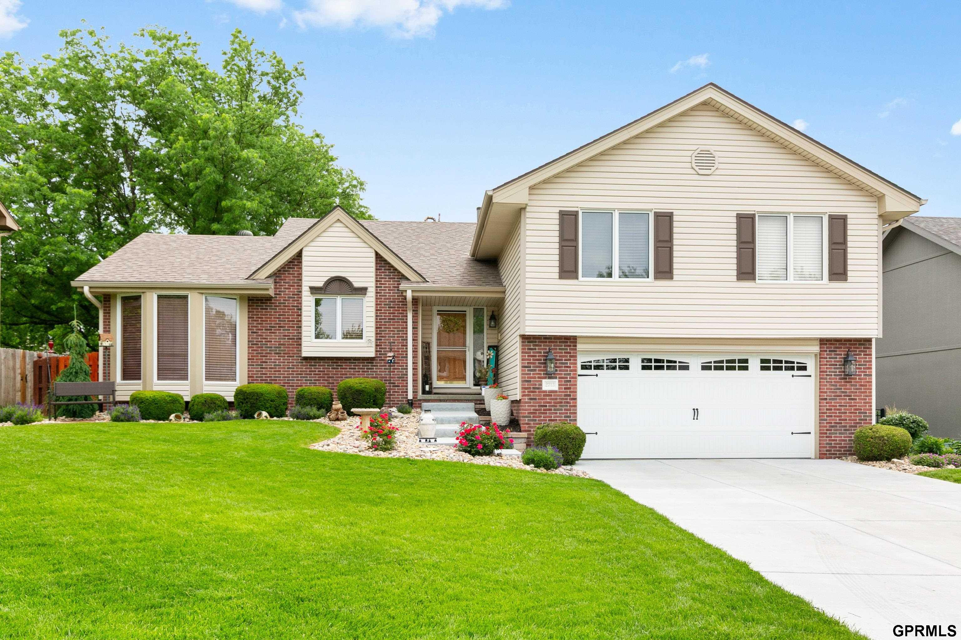 150th Ave, Omaha, NE 68116