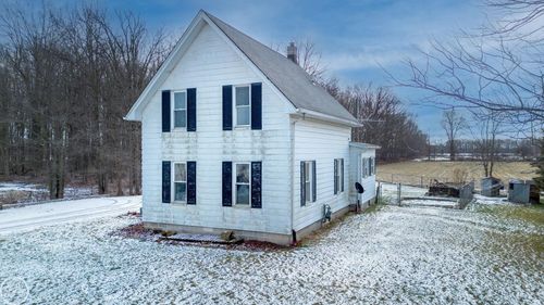 10135 Lindsey Rd, Casco, MI, 48064-2209 | Card Image
