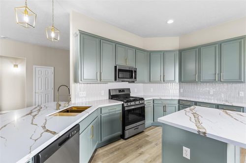 20803 Golden Sycamore Trl, Cypress, TX, 77433-6072 | Card Image