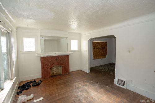 11422 Hartwell St, Detroit, MI, 48227-3475 | Card Image