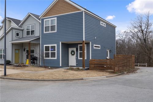 1997 S Florida Way, Fayetteville, AR, 72701-7169 | Card Image