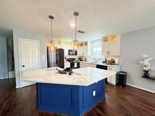 11927 W Vita Cir, Houston, TX, 77070-5752 | Card Image