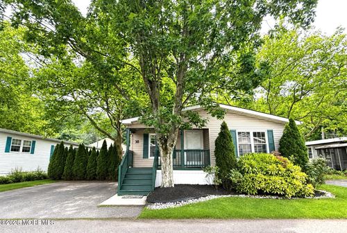 38 Village Rd, Morganville, NJ, 07751-1101 | Card Image