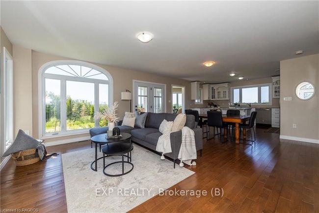 85621 7 Sideroad, House other with 2 bedrooms, 2 bathrooms and 10 parking in Meaford ON | Image 8