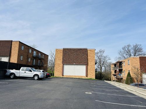 5617 Cheviot Rd, Cincinnati, OH, 45247 | Card Image