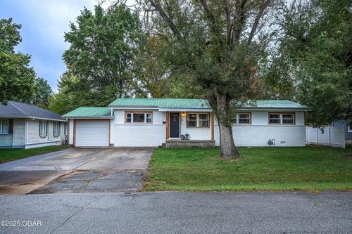 202 Grand St, Lamar, MO, 64759-1147 | Card Image