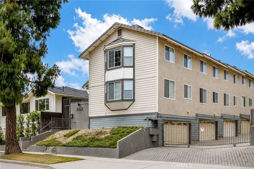 f-2359 Mira Vista Ave, Montrose, CA, 91020 | Card Image