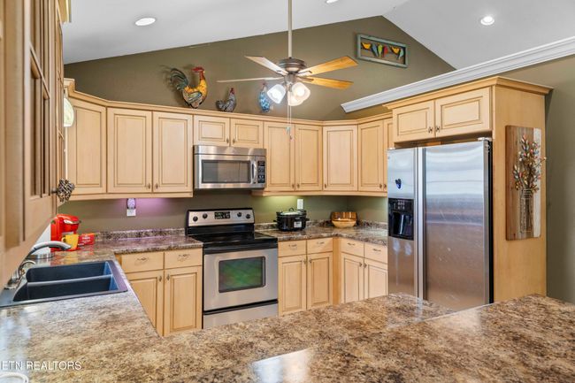327 S Fowler St, House other with 3 bedrooms, 2 bathrooms and null parking in Clinton TN | Image 9