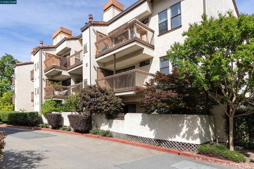 621 N Villa Way, Walnut Creek, CA, 94595-1462 | Card Image