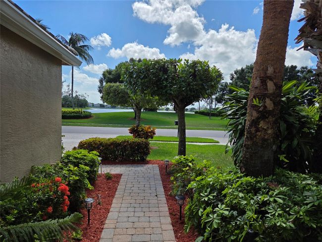 383 Berenger Walk, House other with 5 bedrooms, 3 bathrooms and null parking in Royal Palm Beach FL | Image 32