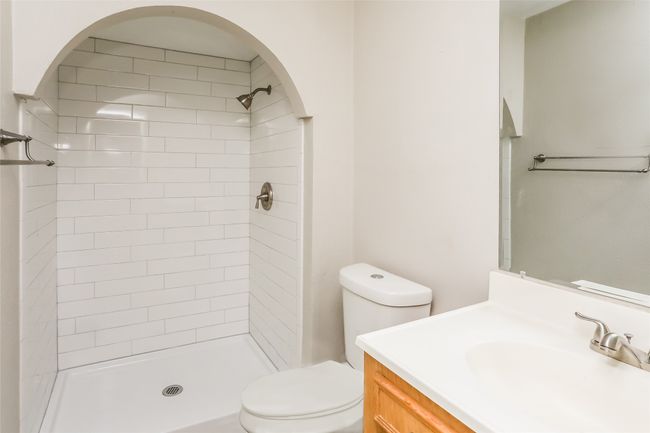 6321 Briar Knoll Dr, House other with 3 bedrooms, 2 bathrooms and null parking in Garland TX | Image 11