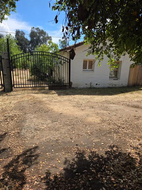 8000 E Gettysburg, Fresno, CA, 93704 | Card Image
