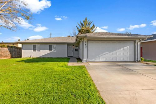 2457 Mcgregor Dr, Rancho Cordova, CA, 95670-5118 | Card Image