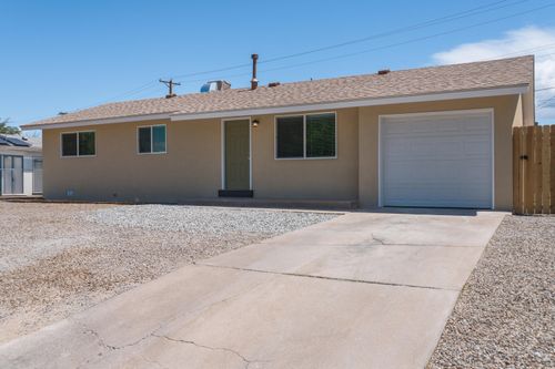 4204 Morningside Dr Ne, Albuquerque, NM, 87110-1016 | Card Image
