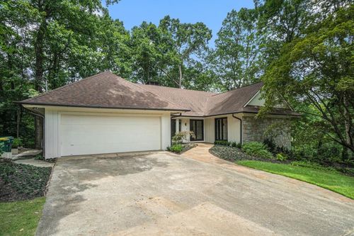615 Colebrook Ct, Sandy Springs, GA, 30327-4710 | Card Image