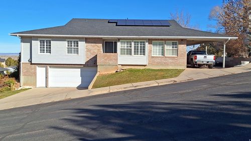 2395 W Beacon Cir, Cedar City, UT, 84720-2274 | Card Image