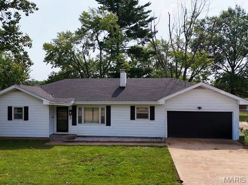 320 Davis Ct, Park Hills, MO, 63601-1717 | Card Image