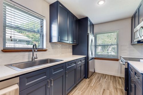 1816 Chamberlain Dr, Carrollton, TX, 75007-3016 | Card Image