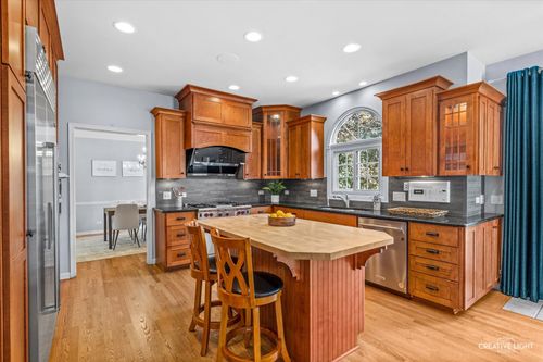 3811 Sunburst Ln, Naperville, IL, 60564-8252 | Card Image