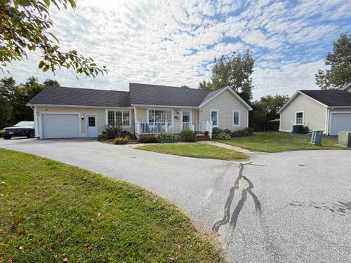 15 Griswold Dr, Rutland, VT, 05701-4486 | Card Image